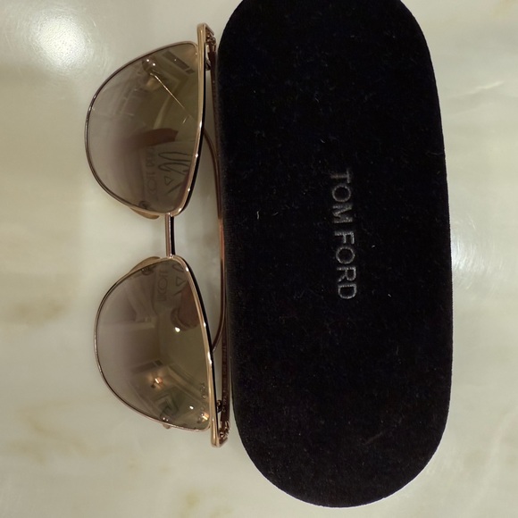 Tom Ford Women's Sunglasses with Gold Frame - Picture 1 of 6